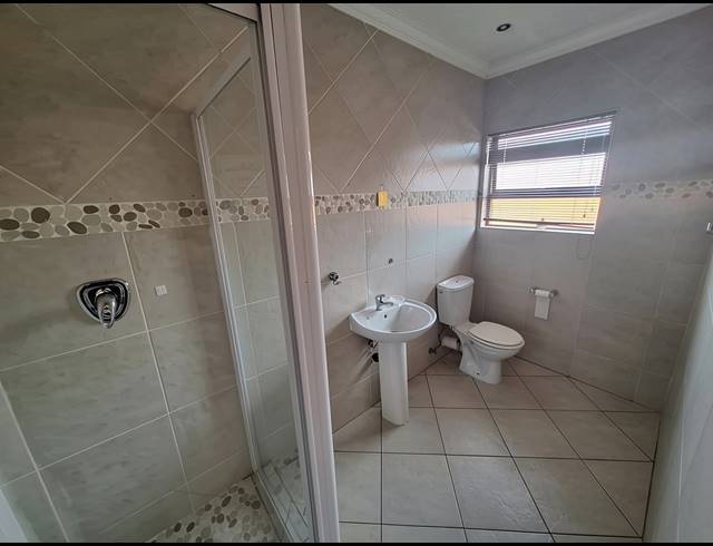 3 BEDROOM HOUSE FOR SALE IN VANDERBIJLPARK SE 8